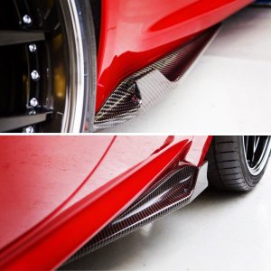 Alfa Romeo 4C Carbon Fiber Side Skirt Set - Shark Fin